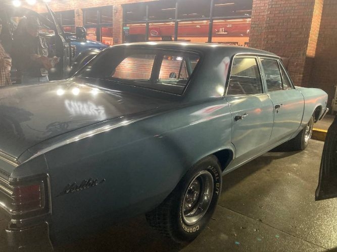 Vehicle photo