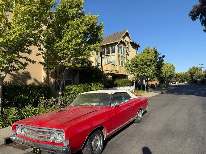 Vehicle photo